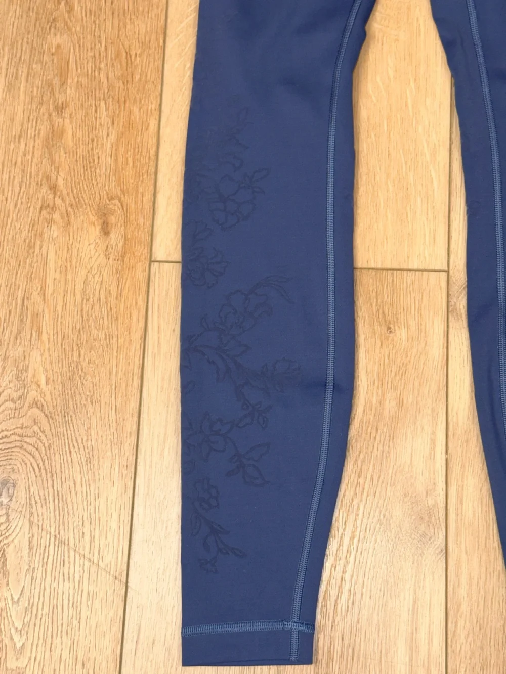 Lululemon Always On High-Rise 28” Leggings Size 6 *Flocked Everlux Code Blue